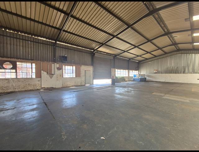 750M² WAREHOUSE TO LET IN WADEVILLE